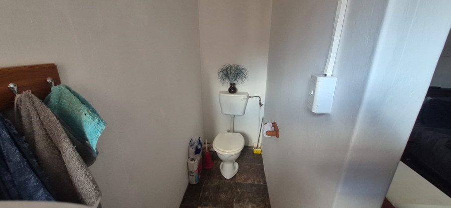 5 Bedroom Property for Sale in Greenfields Eastern Cape